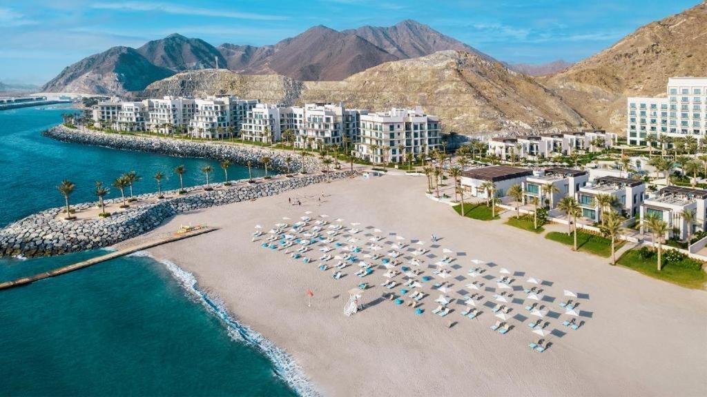 Ocean Mountain View Apartment At The Address Fujairah Buitenkant foto