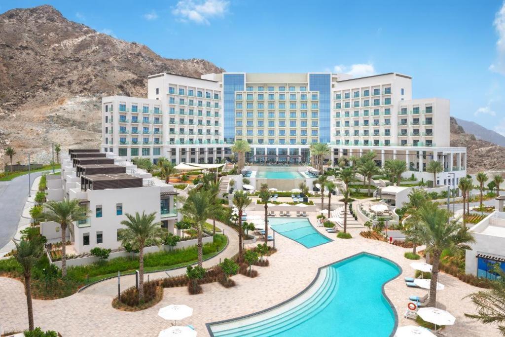 Ocean Mountain View Apartment At The Address Fujairah Buitenkant foto